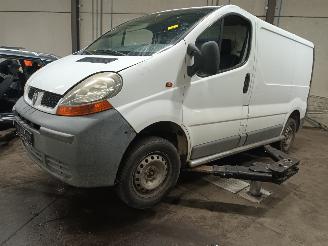 Coche siniestrado Renault Trafic Trafic New (FL) Van 1.9 dCi 82 16V (F9Qt-762) [60kW]  (03-2001/10-2006=
) 2003