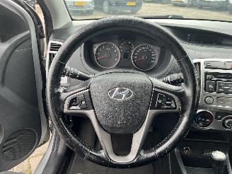 Hyundai I-20 i20 Hatchback 1.2i 16V (G4LA) [63kW]  (03-2012/12-2015) picture 18