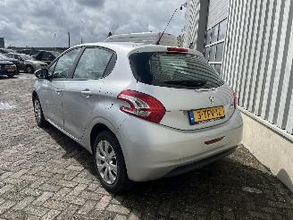 Peugeot 208 208 I (CA/CC/CK/CL) Hatchback 1.2 Vti 12V PureTech 82 (EB2F(HMZ)) [60k=
W]  (03-2012/12-2019) picture 5