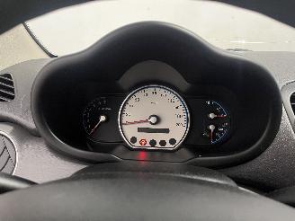 Hyundai I-10 i10 (F5) Hatchback 1.1i 12V (G4HG) [49kW]  (01-2008/12-2013) picture 21