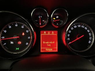 Opel Astra Astra J (PC6/PD6/PE6/PF6) Hatchback 5-drs 1.6 16V (A16XER(Euro 5)) [85=
kW]  (12-2009/10-2015) picture 32