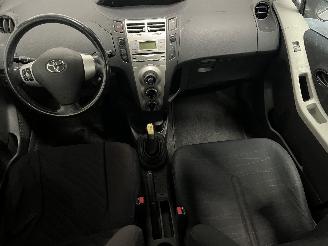 Toyota Yaris Yaris II (P9) Hatchback 1.3 16V VVT-i (2SZFE) [64kW]  (08-2005/11-2010=
) picture 14