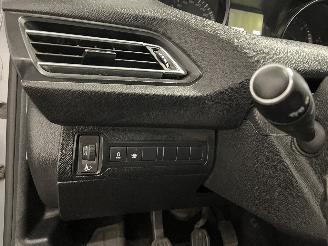 Peugeot 308 308 (L3/L8/LB/LH/LP) Hatchback 5-drs 2.0 BlueHDi 150 16V (DW10FD(AHR))=
 [110kW]  (11-2013/12-2021) picture 22