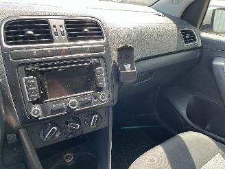 Volkswagen Polo Polo V (6R) Hatchback 1.2 TDI 12V BlueMotion (CFWA(Euro 5)) [55kW]  (1=
0-2009/05-2014) picture 14