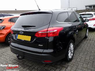 Damaged car Ford Focus 1.0 Titanium Airco 5drs 2016/10