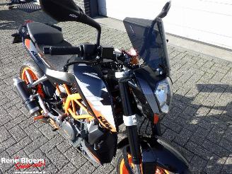 KTM 390 Duke ABS picture 15