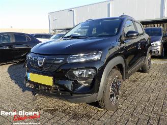 Voiture accidenté Dacia Spring Comfort Plus 27kwh Orange Pack 2022/12