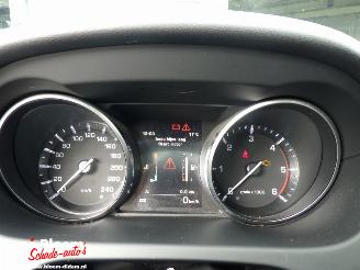 Land Rover Discovery Sport 2.0 eD4 E-Capability SE picture 15