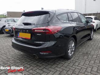 skadebil auto Ford Focus 1.0 EcoBoost Titanium Hybrid 2023/10