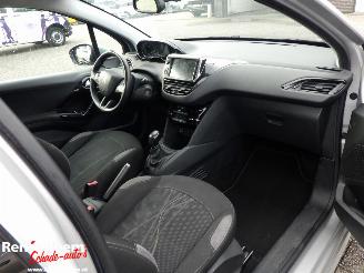 Peugeot 208 1.2 VTI Envy Airco picture 8