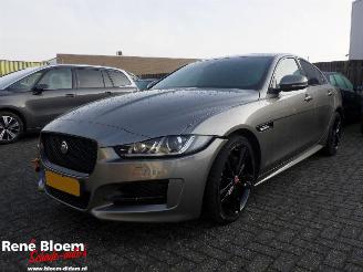 damaged passenger cars Jaguar XE 2.0D Prestige Aut 163pk 2018/2