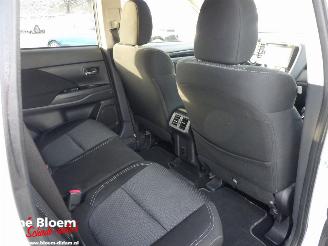 Mitsubishi Outlander 2.4 PHEV Pure  Aut Navi picture 11