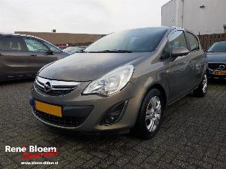 Schadeauto Opel Corsa 1.2 16V Selection Airco 5drs 2013/6