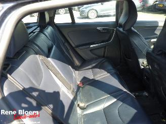 Volvo V-60 2.0 D3 picture 14