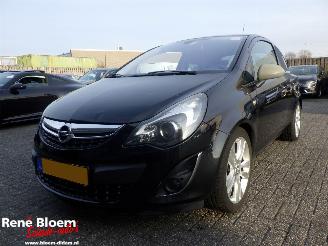 Schadeauto Opel Corsa 1.4 16V Cosmo Airco 2014/2