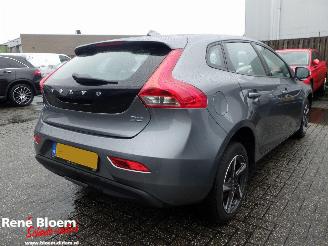 Schadeauto Volvo V-40 2.0 D2 Business Sport 2015/10