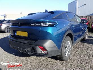 Schadeauto Peugeot 408 1.2 Hybrid 136 eDCS6 Allure Automaat 2024/11