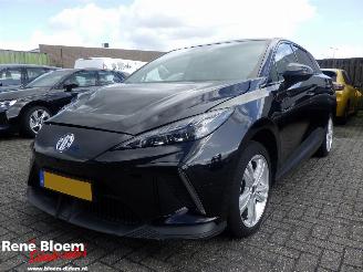 Schadeauto MG 4 Electric Luxury 64kwh 2023/8