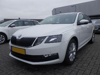 skadebil auto Skoda Octavia 1.0 TSI Greentech Ambition 116pk 2017/10