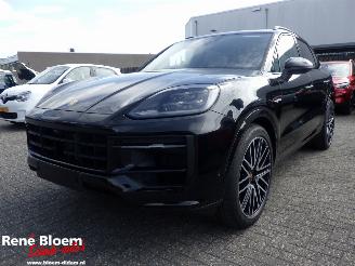 krockskadad bil auto Porsche Cayenne 3.0 E-Hybrid 440pk Full Option 2025/3