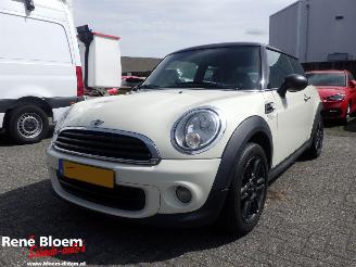 krockskadad bil auto Mini One Cooper 1.6 Chili 2011/5