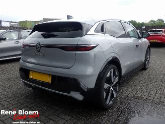 Damaged car Renault Mégane E-Tech EV Charge Techo 2023/3