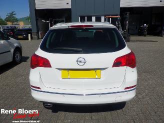 Opel Astra SPORTS TOURER 2.0 CDTi Cosmo picture 3