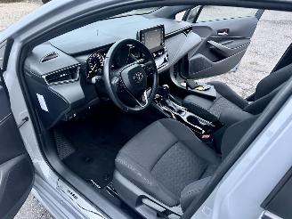 Toyota Corolla Gereserveerd Touring sports 1.8 Hybrid 148pk automaat Business - nap - vaste prijs - camera - line + front assist - afn trekh - clima + cruise contr - keyless start picture 11