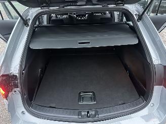 Toyota Corolla Gereserveerd Touring sports 1.8 Hybrid 148pk automaat Business - nap - vaste prijs - camera - line + front assist - afn trekh - clima + cruise contr - keyless start picture 51