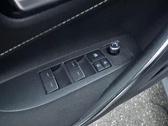 Toyota Corolla Gereserveerd Touring sports 1.8 Hybrid 148pk automaat Business - nap - vaste prijs - camera - line + front assist - afn trekh - clima + cruise contr - keyless start picture 42