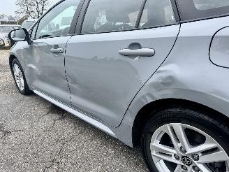 Toyota Corolla Gereserveerd Touring sports 1.8 Hybrid 148pk automaat Business - nap - vaste prijs - camera - line + front assist - afn trekh - clima + cruise contr - keyless start picture 6