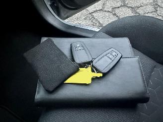 Toyota Corolla Gereserveerd Touring sports 1.8 Hybrid 148pk automaat Business - nap - vaste prijs - camera - line + front assist - afn trekh - clima + cruise contr - keyless start picture 18