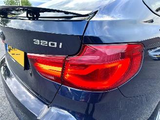 BMW 3-serie GT 320i 184pk High Exe - nap - panoramadak - camera - alarm - harman/kardon - elektr klep - leer - org nl picture 9