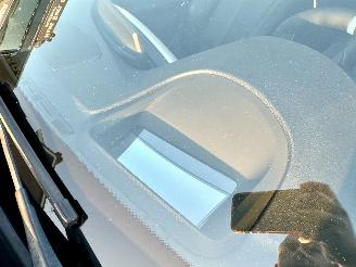 BMW 3-serie 330e 245pk 8-traps aut + f1 high exe - 112dkm nap - harman  - stuur + stoelverw v+a - 360cam - head up - elektr rollo picture 7