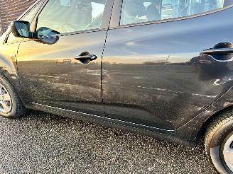 Kia Venga 1.4 CVVT 90pk X-Pect - 77dkm - airco - stoelverw - lichtsensor - pdc - esp - usb - aux - cv op afstandbed picture 75