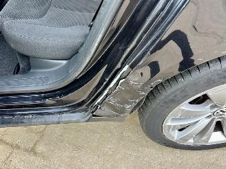 Volkswagen Passat 2.0 FSI 150pk 6-Traps automaat Comf Bus - nap - clima - cruise - navi - pdc v+a - licht + regensensor picture 16