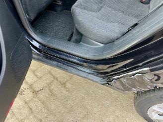 Volkswagen Passat 2.0 FSI 150pk 6-Traps automaat Comf Bus - nap - clima - cruise - navi - pdc v+a - licht + regensensor picture 43