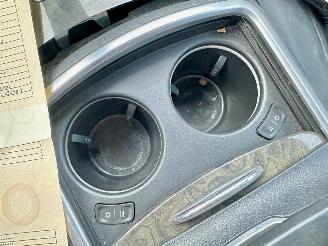 Lancia Thema 3.0D V6 Turbo 190pk aut Platinum - xenon - navi - leer - memory - elektr rollo - stoelverw v+a picture 15