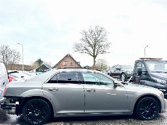 Schadeauto Lancia Thema 3.0D V6 Turbo 190pk aut Platinum - xenon - navi - leer - memory - elektr rollo - stoelverw v+a 2013/7