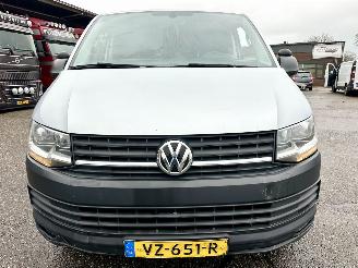 Volkswagen Transporter 2.0 TDI 150pk 6-bak euro.6 L2/H1 Highline 3Pers - nap - 1e eig - navi - airco - cruise - carplay - pdc - trekh picture 3