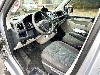 Volkswagen Transporter 2.0 TDI 150pk 6-bak euro.6 L2/H1 Highline 3Pers - nap - 1e eig - navi - airco - cruise - carplay - pdc - trekh picture 19