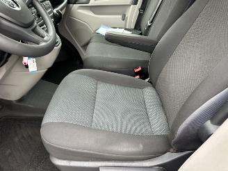 Volkswagen Transporter 2.0 TDI 150pk 6-bak euro.6 L2/H1 Highline 3Pers - nap - 1e eig - navi - airco - cruise - carplay - pdc - trekh picture 39