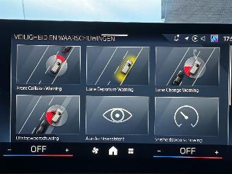 BMW iX2 eDrive20 67kWh 204pk aut M-Sport - nap - pano - 1e eig - 20 inch - harman/kardon - widescreen picture 45