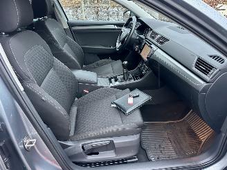 Skoda Superb Gereserveerd 2.0 TDI 150pk 6-bak euro.6 Style Bus - nap - navi - camera - front + side + park assist - keyless entry + start picture 65