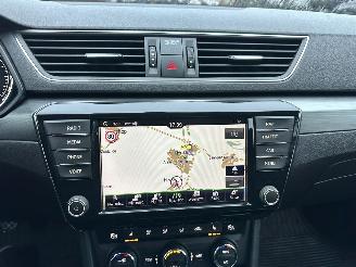 Skoda Superb Gereserveerd 2.0 TDI 150pk 6-bak euro.6 Style Bus - nap - navi - camera - front + side + park assist - keyless entry + start picture 16