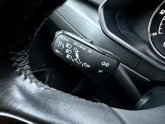 Skoda Superb Gereserveerd 2.0 TDI 150pk 6-bak euro.6 Style Bus - nap - navi - camera - front + side + park assist - keyless entry + start picture 37