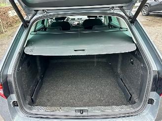 Skoda Superb Gereserveerd 2.0 TDI 150pk 6-bak euro.6 Style Bus - nap - navi - camera - front + side + park assist - keyless entry + start picture 73