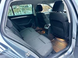 Skoda Superb Gereserveerd 2.0 TDI 150pk 6-bak euro.6 Style Bus - nap - navi - camera - front + side + park assist - keyless entry + start picture 59