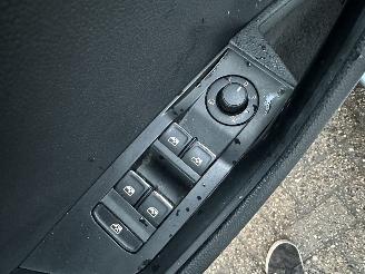 Skoda Superb Gereserveerd 2.0 TDI 150pk 6-bak euro.6 Style Bus - nap - navi - camera - front + side + park assist - keyless entry + start picture 54