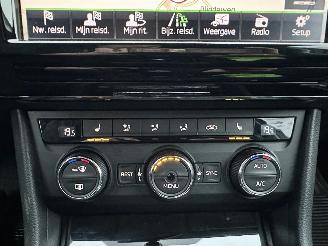 Skoda Superb Gereserveerd 2.0 TDI 150pk 6-bak euro.6 Style Bus - nap - navi - camera - front + side + park assist - keyless entry + start picture 43